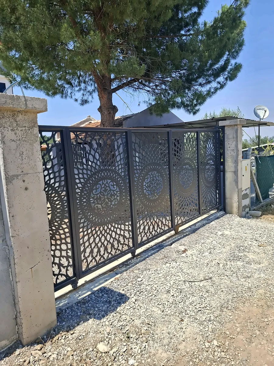 Kapı ve Bahçe Çiti