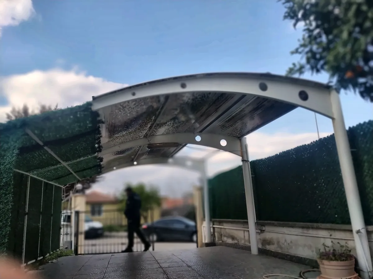 Kemerli Giriş Sundurması